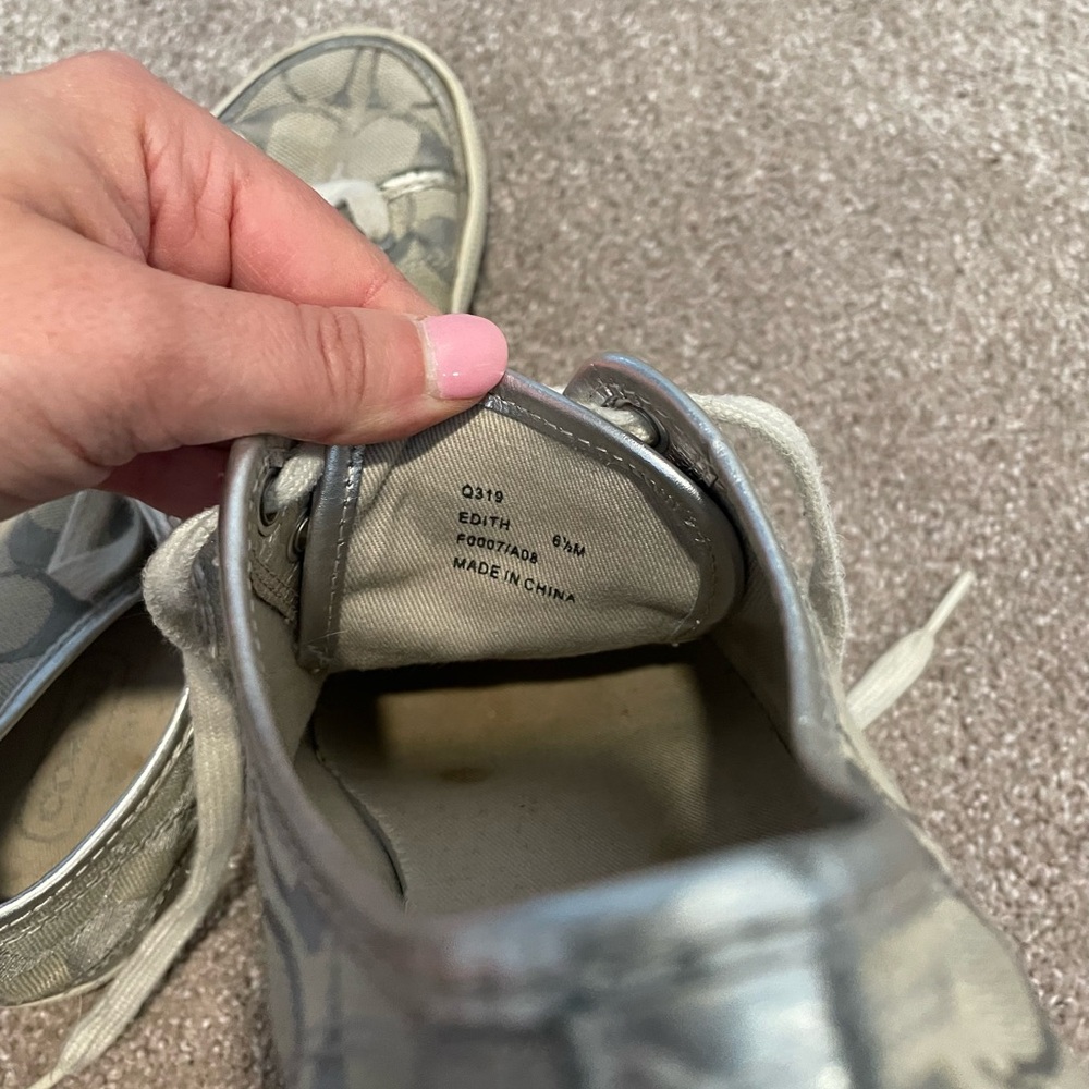 Authentic Coach Silver/Gray Sneakers. Size 6.5 women’s - Picture 3 of 6